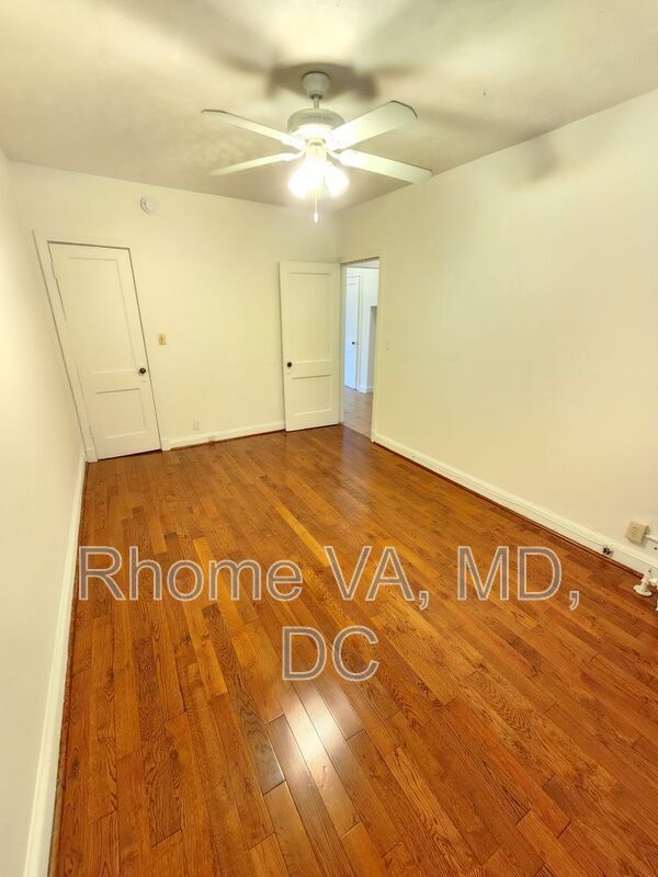 Building Photo - 515 Franklin St NE