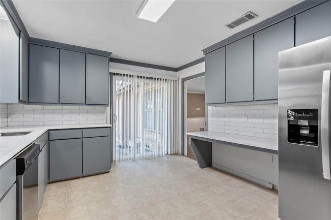 Building Photo - 9306 Forest Hills Blvd