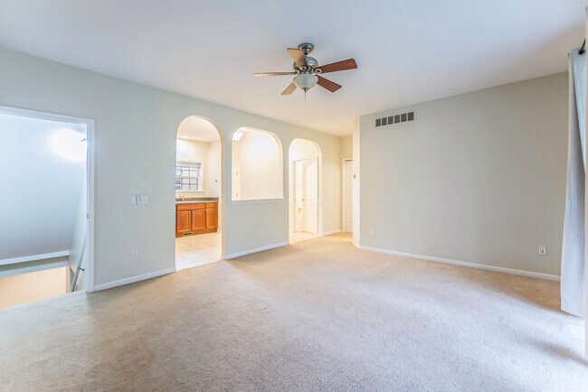 Building Photo - 2962 Hunley Dr