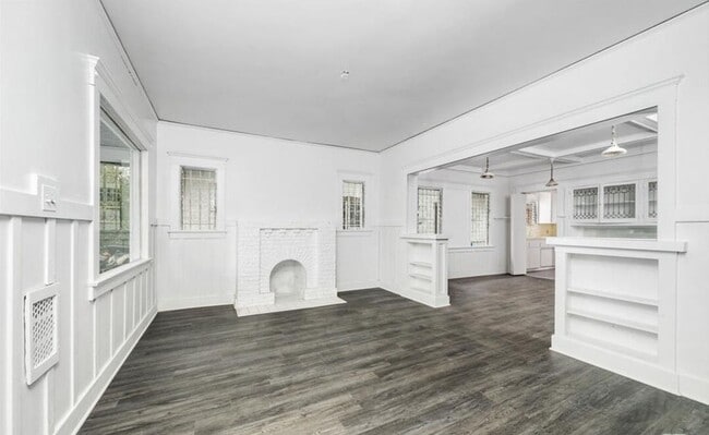 Building Photo - 59(454)