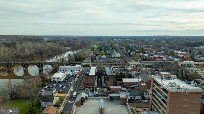 Building Photo - 105 Lafayette Blvd