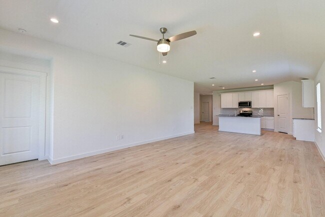 Building Photo - 7802 Bel Fiore Dr