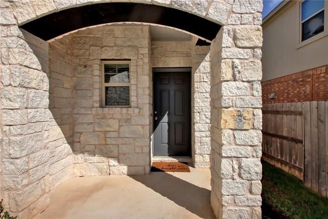 Building Photo - 1031 Chad Lp