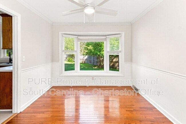 Building Photo - 154 Fox Chase Dr