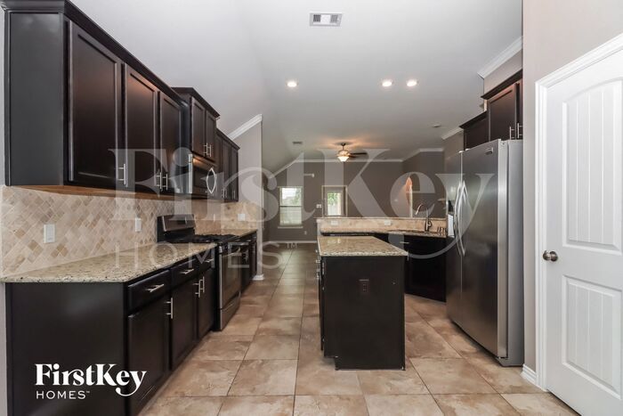 Building Photo - 4243 Bearberry Ave