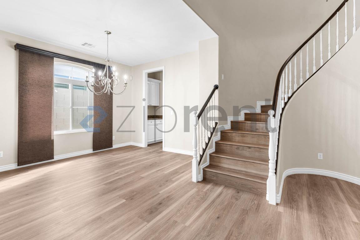 Building Photo - Unit