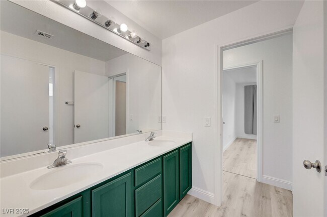 Building Photo - 9893 Canyon Peak Dr