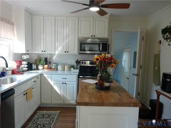Building Photo - 3284 Chickahominy Rd