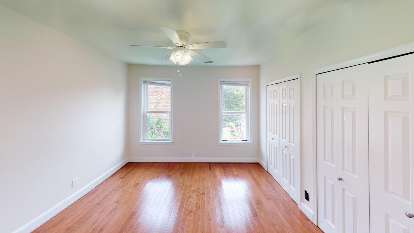 Building Photo - 835 4th St NE