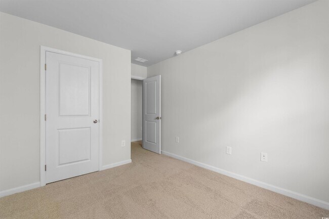 Building Photo - 162 Villa Grande St
