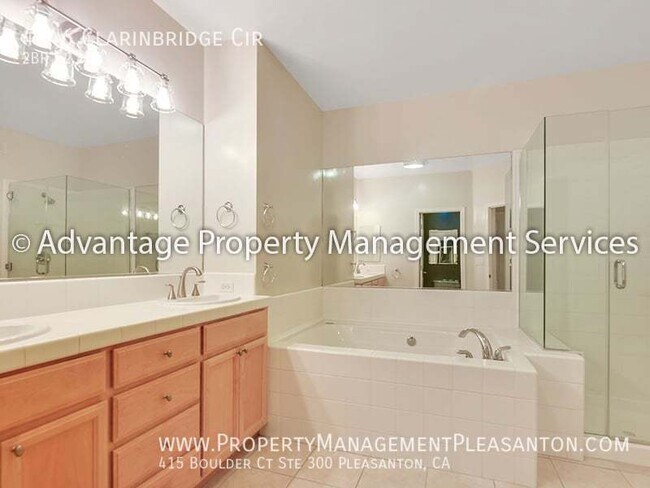 Building Photo - 4246 Clarinbridge Cir
