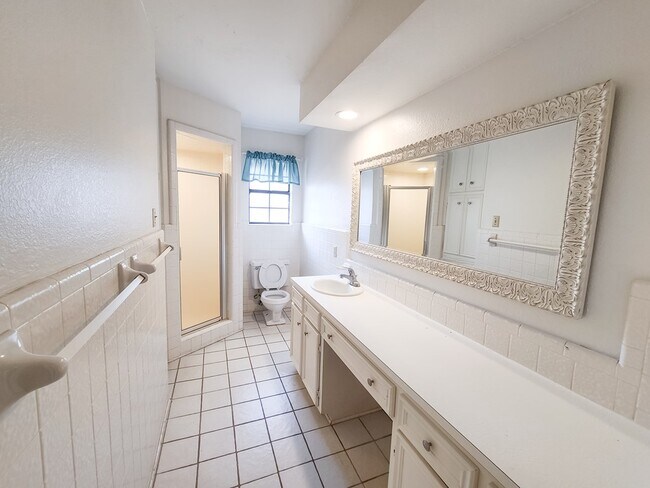 Building Photo - 2900 Goddard Pl