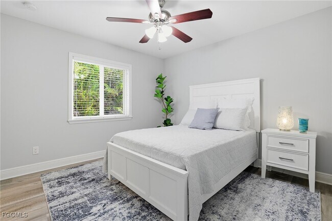 Building Photo - 1723 SW 31st Ln