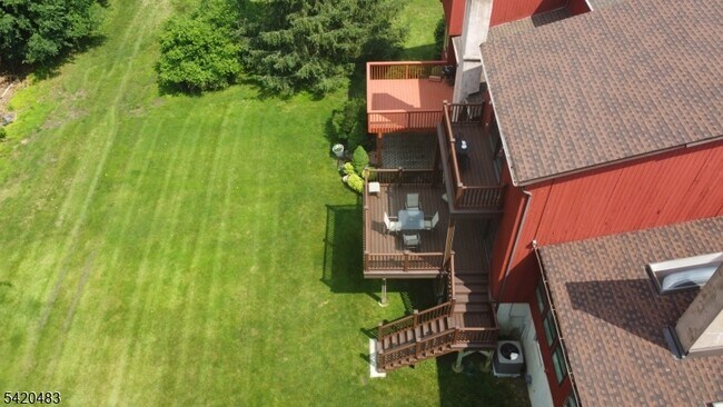 Building Photo - 220 Butternut Dr