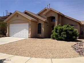 Building Photo - 10899 Northview Dr