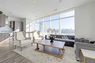 Building Photo - 4521 San Felipe St