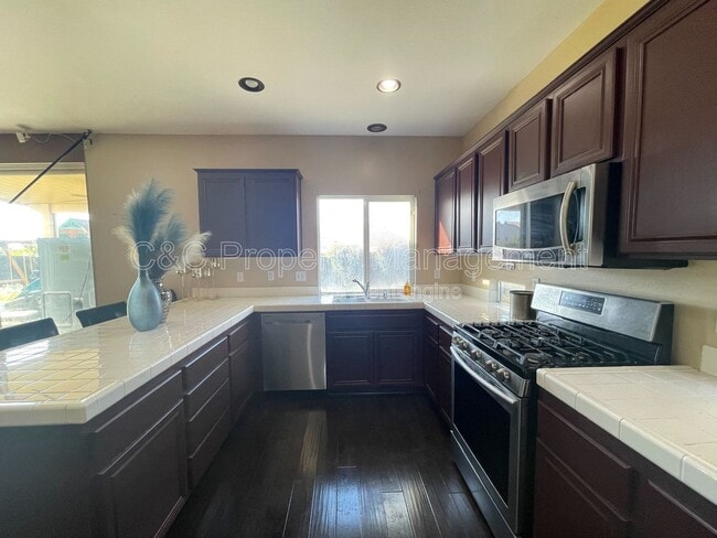 Building Photo - 176 Nightfall Rd