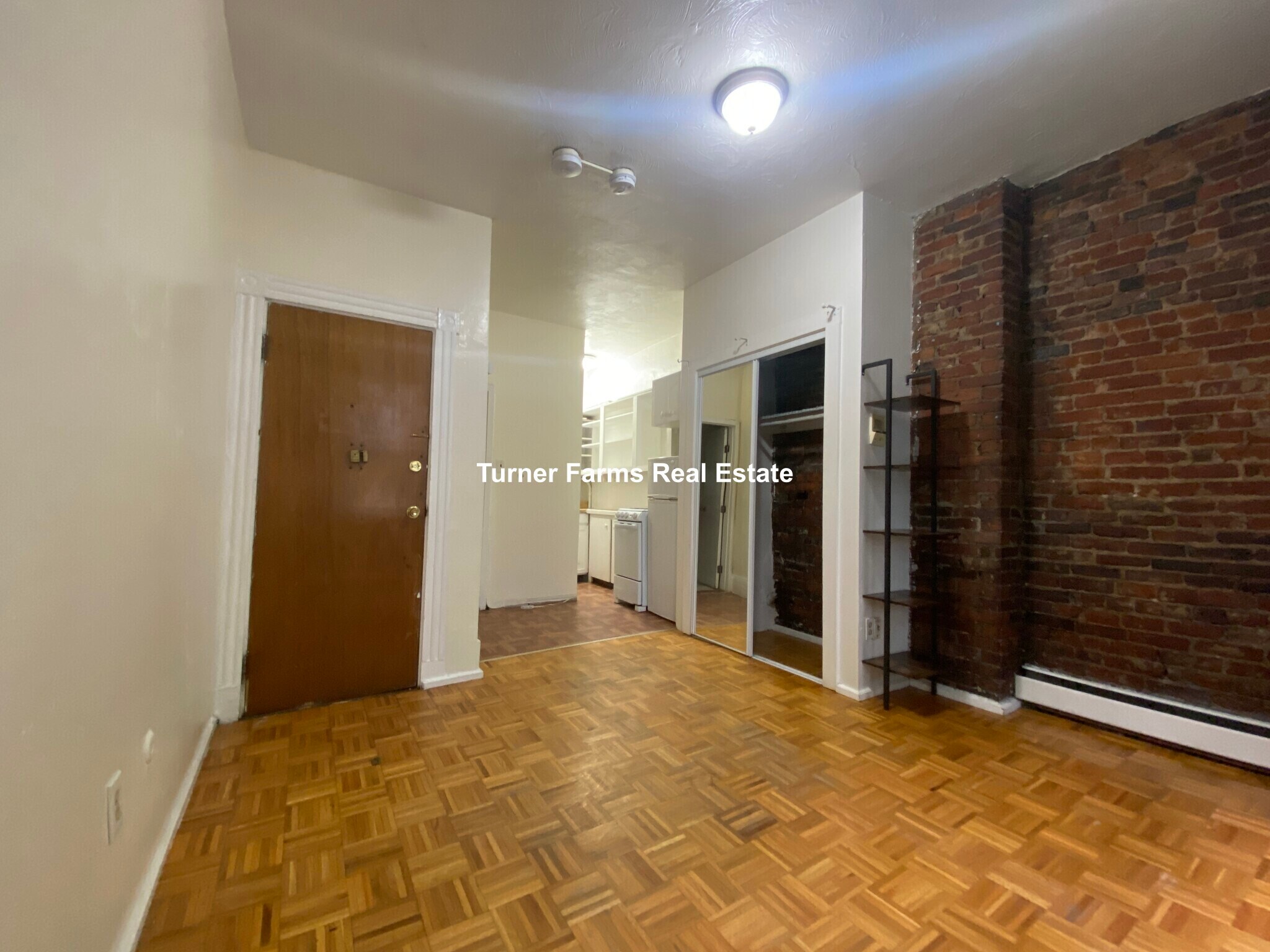 Building Photo - 45 Anderson St
