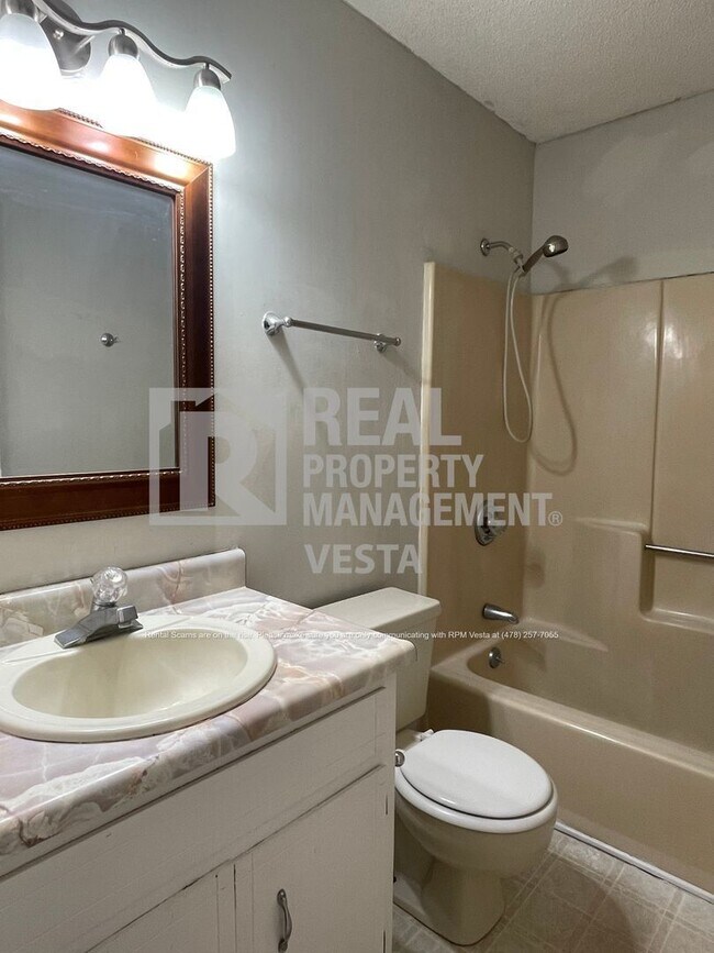 Building Photo - 1106 Ahwenasa Trail