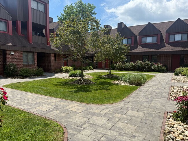 Building Photo - 105 Montoya Dr