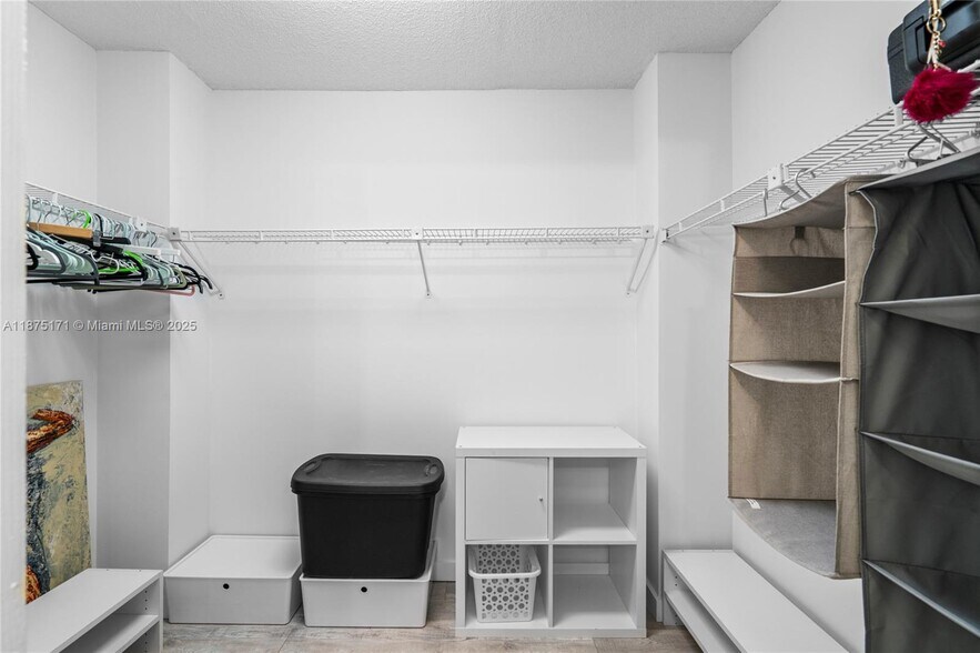 Building Photo - 5757 Collins Ave