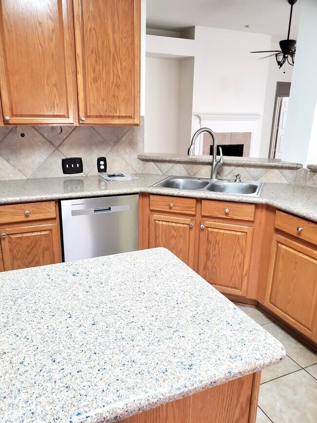 Building Photo - 2526 Sunrise Harbor Ln