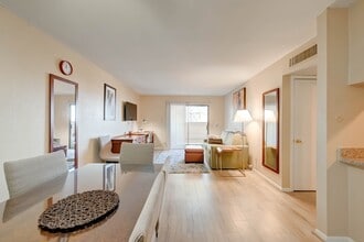 Building Photo - 8433 Hearth Dr