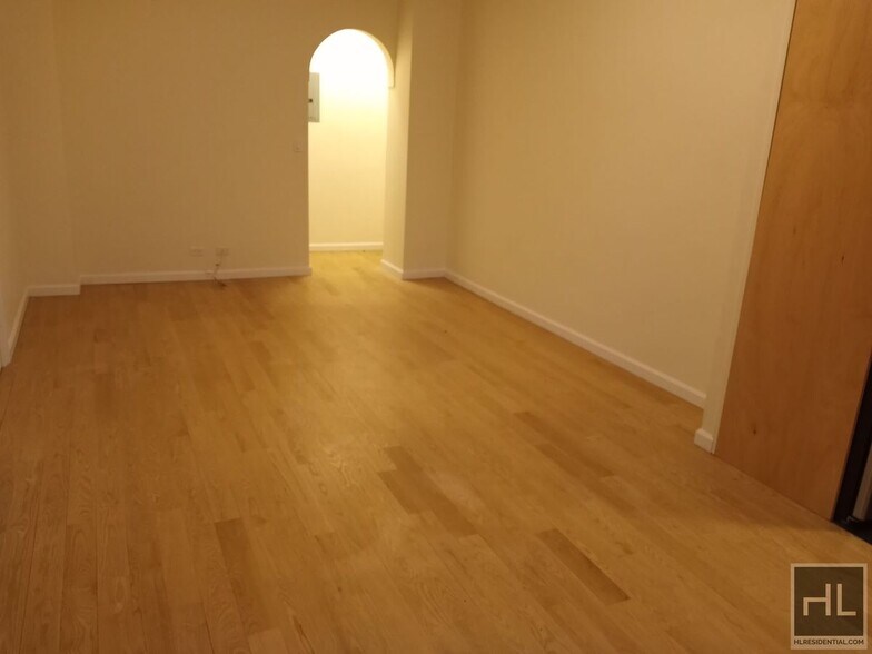 Building Photo - AMSTERDAM AVENUE