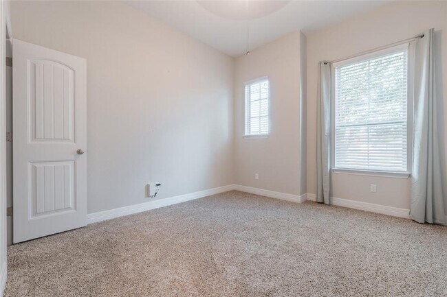 Building Photo - 1016 Teravista Crossing