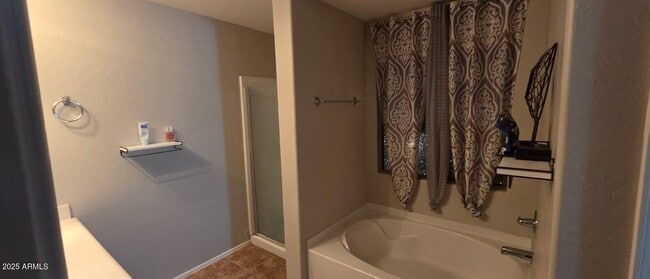 Building Photo - 4717 E Redfield Rd