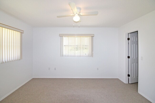 Building Photo - Lakes of Jacaranda Annual Home for Rent