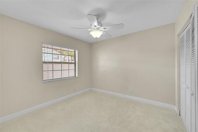 Building Photo - 2518 NW 89th Dr