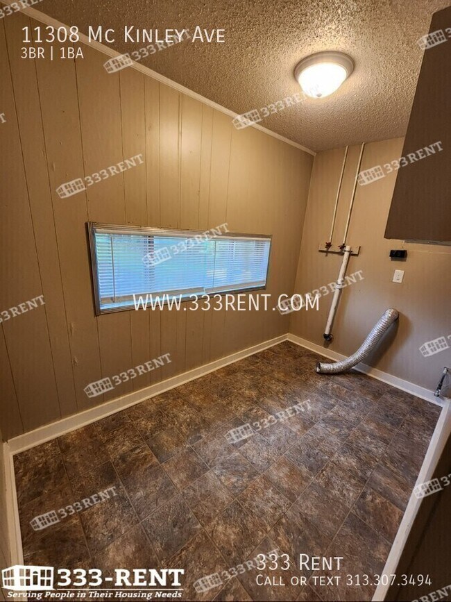 Building Photo - 11308 Mc Kinley Ave