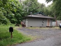 Building Photo - Shorecrest Beach Club Home- 3 bedrooms 1 b...