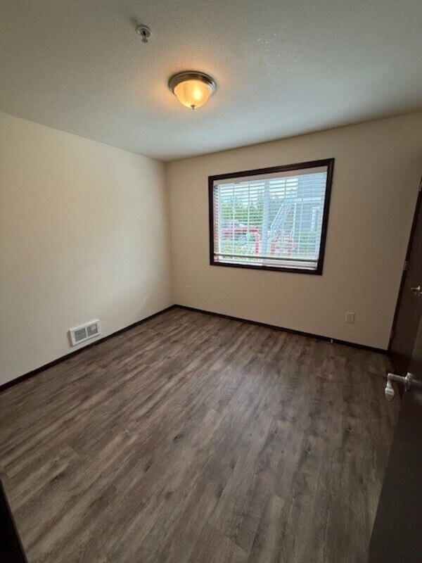 Building Photo - 2041 Andress Ln