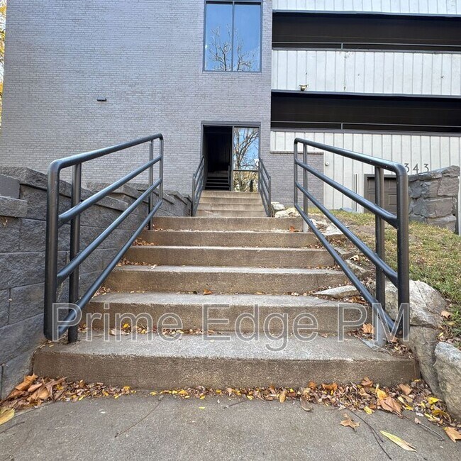 Building Photo - 2343 B St