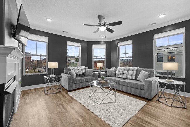 Building Photo - 1438 Indianola Ave