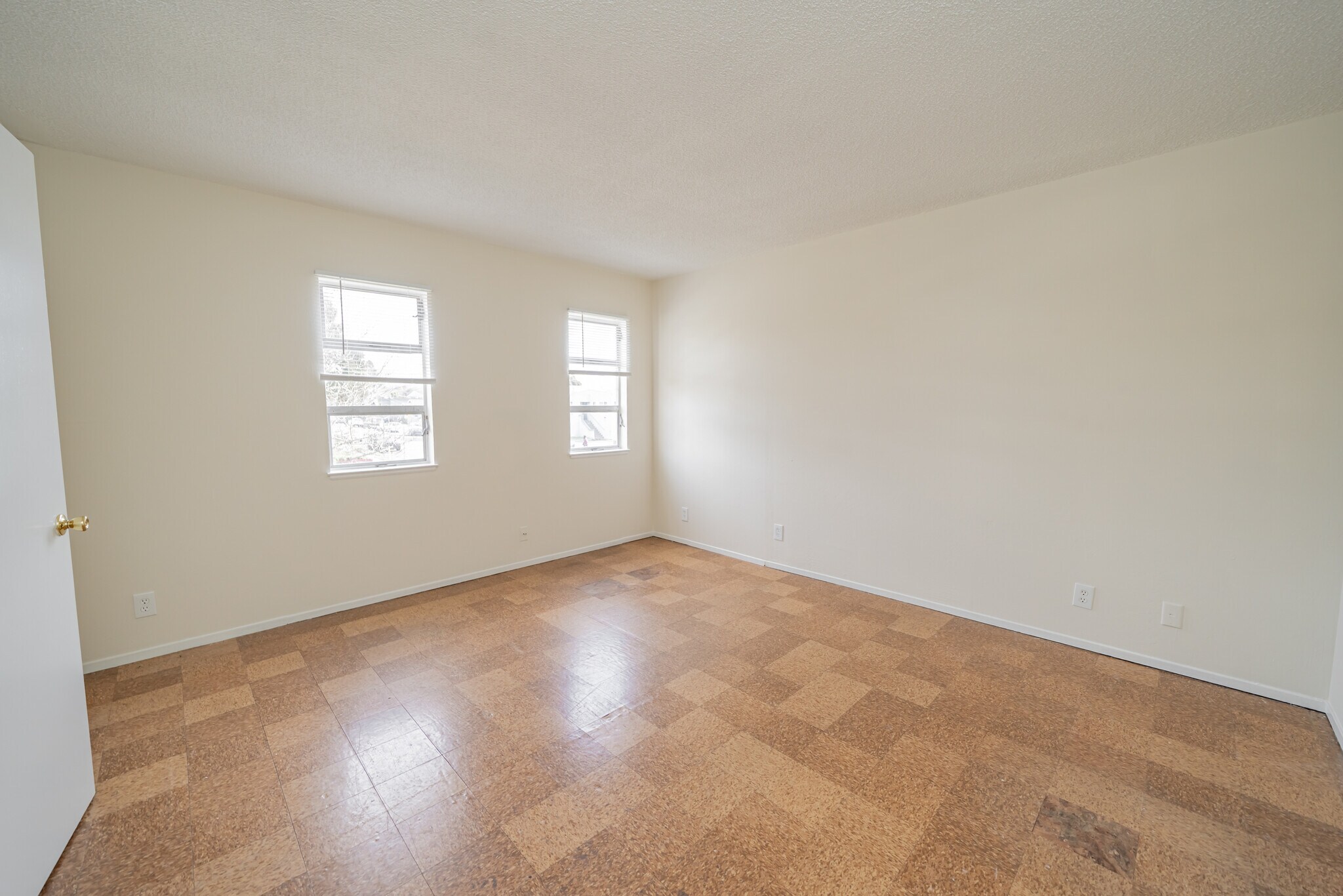 Building Photo - 1467 Russell St