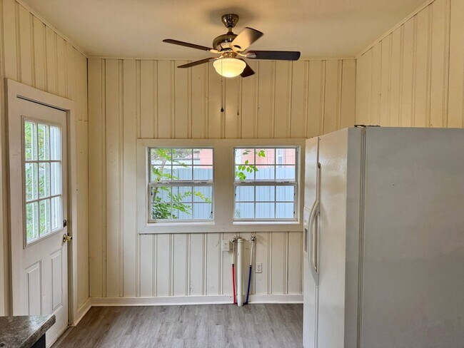 Building Photo - Affordable 3 Bedroom, 1 Bathroom Home In WF!