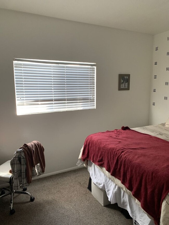 Building Photo - Cute Provo 2 Bedroom Apartment