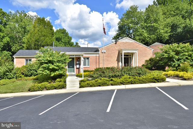 Building Photo - 10506 Weymouth St