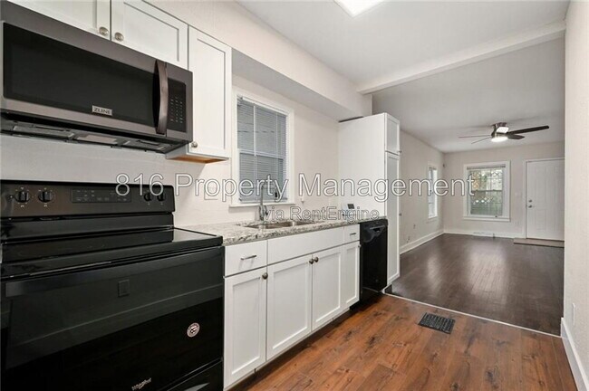 Building Photo - 2206 E 58th St