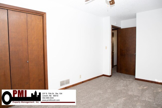 Building Photo - 3800/3802 Keith Cir