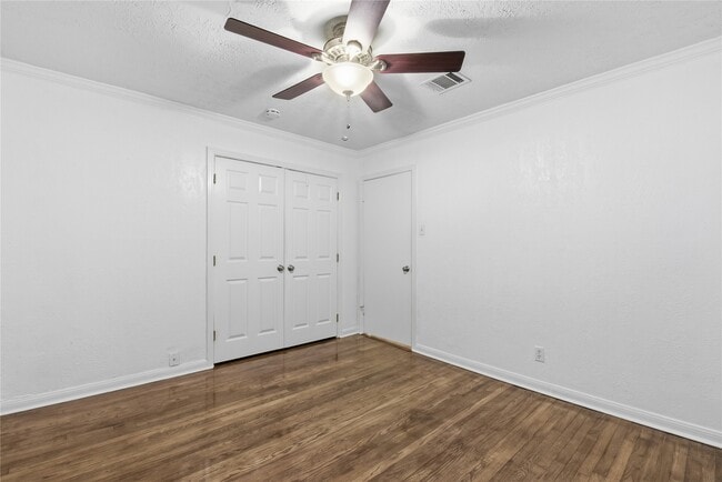 Building Photo - 1814 Chantilly Ln