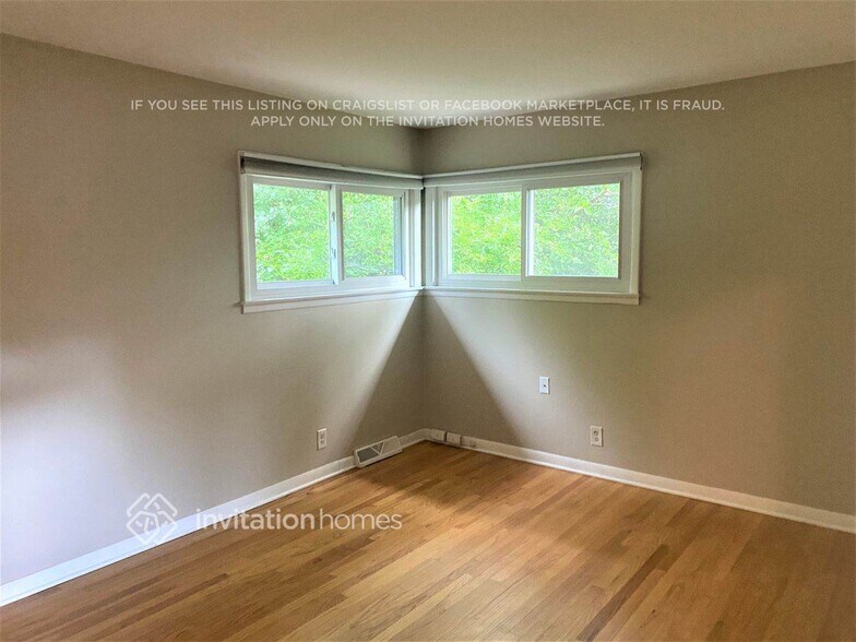 Building Photo - 3643 Greenwood St