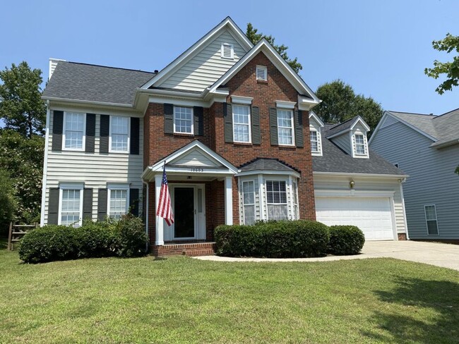 Primary Photo - Spacious 4 Bedroom Home in North Charlotte