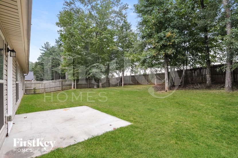 Building Photo - 1043 Blakewood Ct