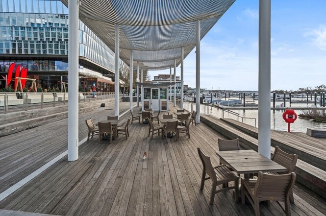 Building Photo - 700 7th St SW