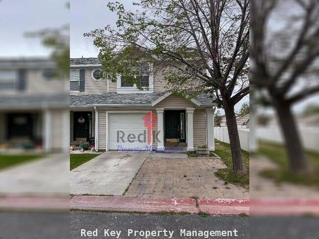 Building Photo - 1930 N Condo.