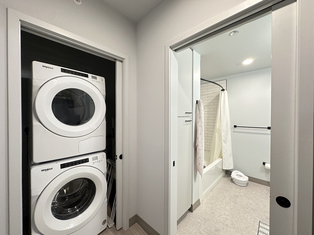 Building Photo - 2155 N Elston Ave